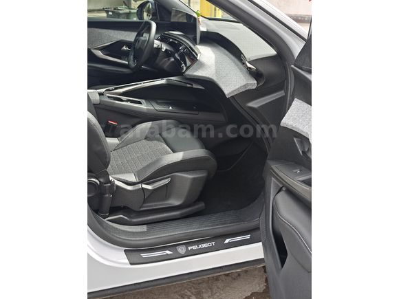 Sahibinden Peugeot e-3008 Allure 2024 Model