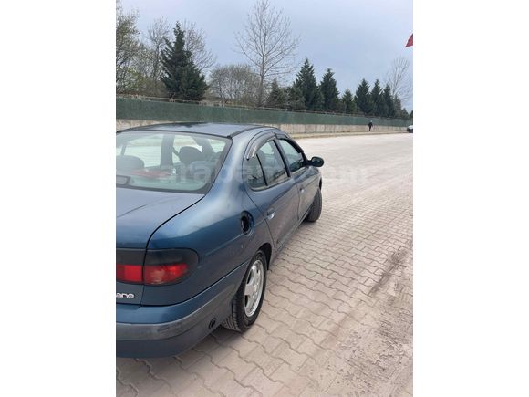 Sahibinden otomatik  bakımlı Megan 1 