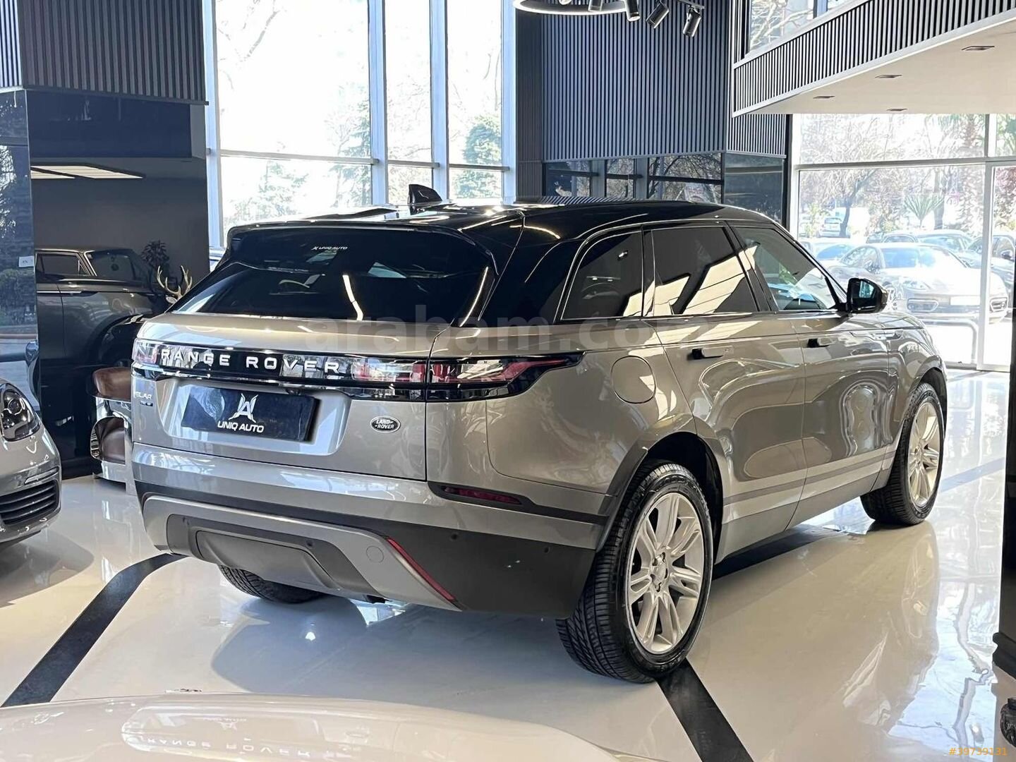 Galeriden Land Rover Range Velar 2.0 TD4 SE 2020 Model İstanbul 70.000 km Kahverengi 4