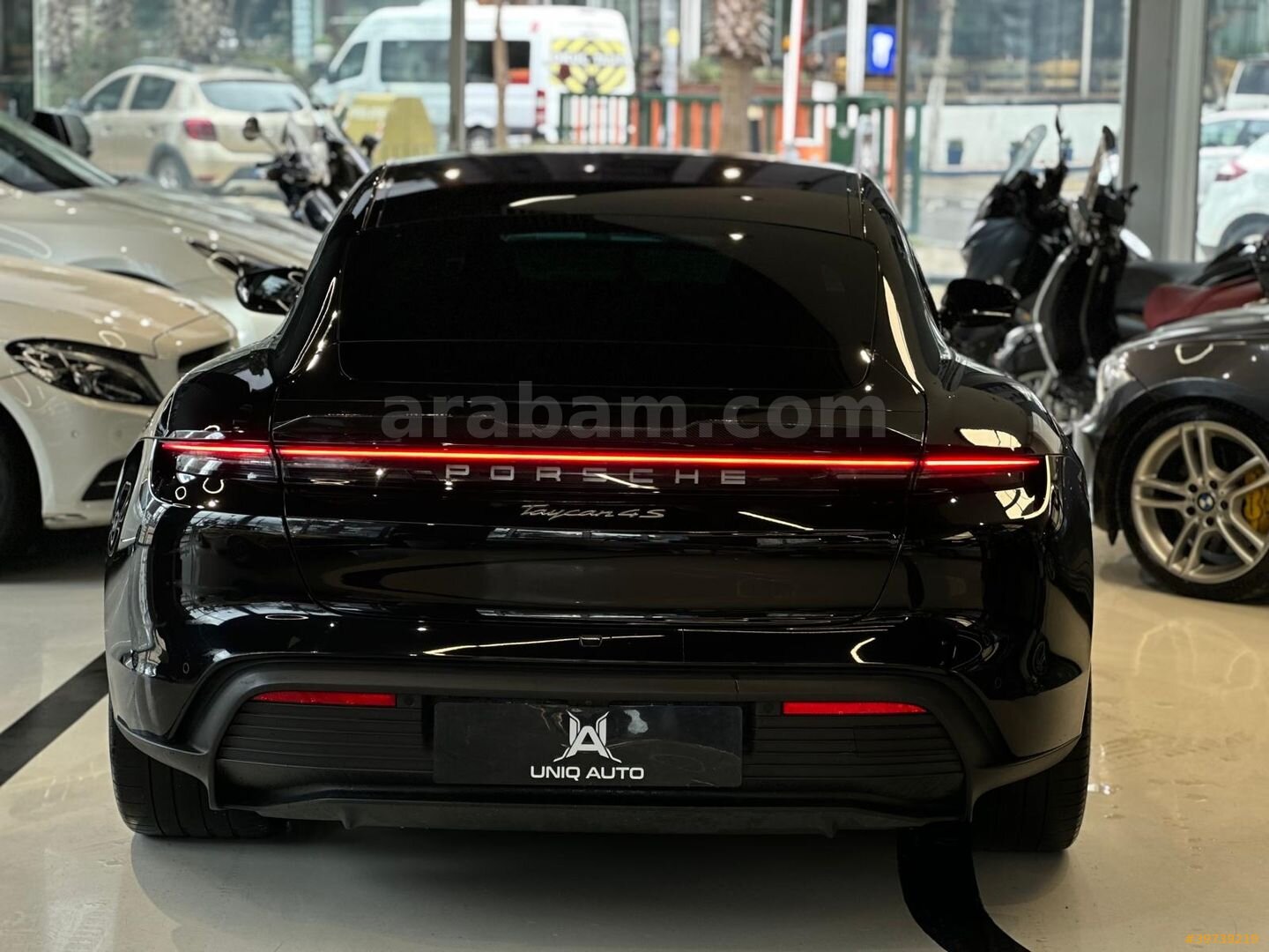 Galeriden Porsche Taycan Elektrik 4S Performance Plus 2020 Model İstanbul 30.000 km Siyah 7
