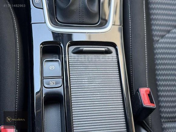 NİLVERA MOTORS'DAN 2023 KİA CEED 1.5 T-GDI ELEGANCE