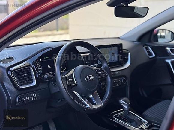 NİLVERA MOTORS'DAN 2023 KİA CEED 1.5 T-GDI ELEGANCE