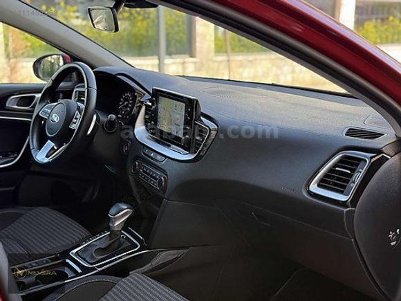NİLVERA MOTORS'DAN 2023 KİA CEED 1.5 T-GDI ELEGANCE