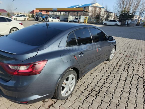 Sahibinden Renault Megane 1.6 Joy 2017 Model  115.000 km Gri (metalik)