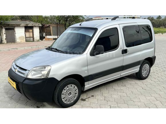 ÖZKAN’DAN 2004 MODEL CİTROEN BERLİNGO 1.9D KLİMALI ÇİFT
SÜRGÜ TEK KAPAK