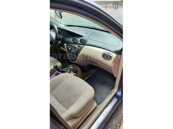 Sahibinden Ford Focus 1.6 Ghia 2000 Model