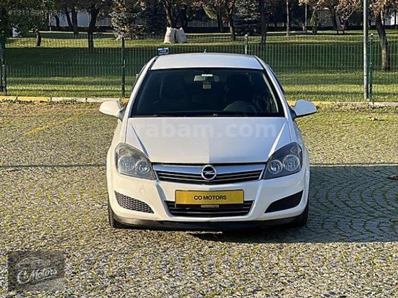 CO MOTORS'DAN 2013 OPEL ASTRA ESSENTİA 1.6 BENZİN&LPG DEĞİŞENSİZ