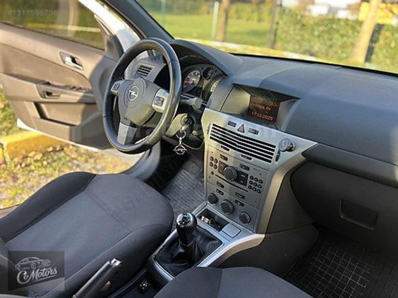 CO MOTORS'DAN 2013 OPEL ASTRA ESSENTİA 1.6 BENZİN&LPG DEĞİŞENSİZ