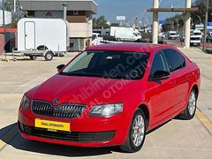 DEĞİŞENSİZ EMSALSİZ TEMİZLİKTE YENİ KASA 1.6 TDI 105HP OCTAVIA
