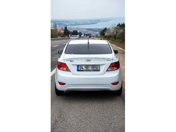 Sahibinden Hyundai Accent Blue 1.6 CRDI Mode Plus 2015 Model 