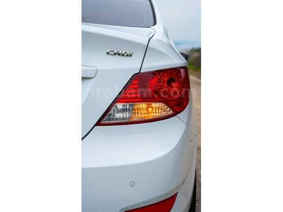 Sahibinden Hyundai Accent Blue 1.6 CRDI Mode Plus 2015 Model 