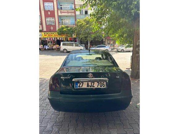 Sahibinden Volkswagen Passat 1.8 Basic 1997 Model  455.000 km Yeşil