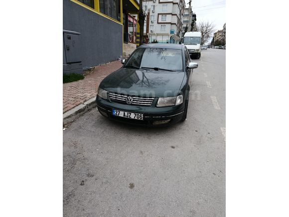 Sahibinden Volkswagen Passat 1.8 Basic 1997 Model  455.000 km Yeşil