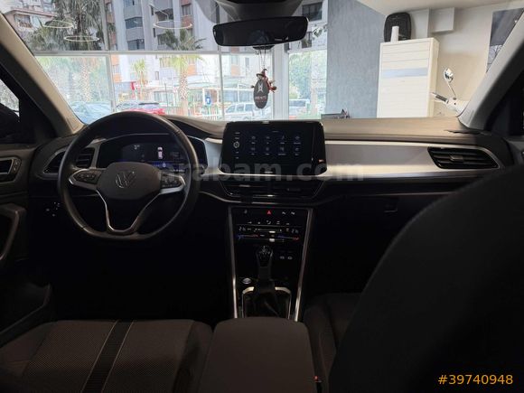 | UNIQ AUTO | 2024 VOLKSWAGEN T-ROC ELKTRKLİ AYNA CARPLAY