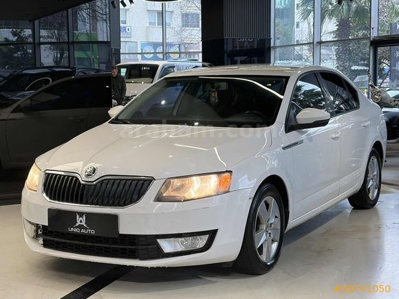 | UNIQ AUTO | 2015 SKODA OKTAVIA AMBITION-OTOMATIK-BOYASIZ