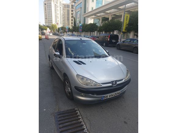 Yakıt cimrisi Peugeot 206 1.4 HDi XT 2004 Model 