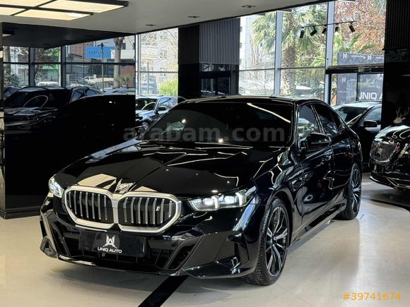 | UNIQ AUTO | 2024 i5 OTONOM HUD E-SIM P.ASST AKS 20'' BAYİ BYSZ