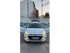 Hatasız Boyasız Düşük Km' Li Sahibinden Hyundai i20 1.4 MPI Elite 2016 Model LPG li ....