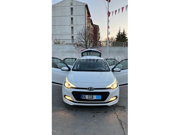 Hatasız Boyasız Düşük Km' Li Sahibinden Hyundai i20 1.4 MPI Elite 2016 Model LPG li ....