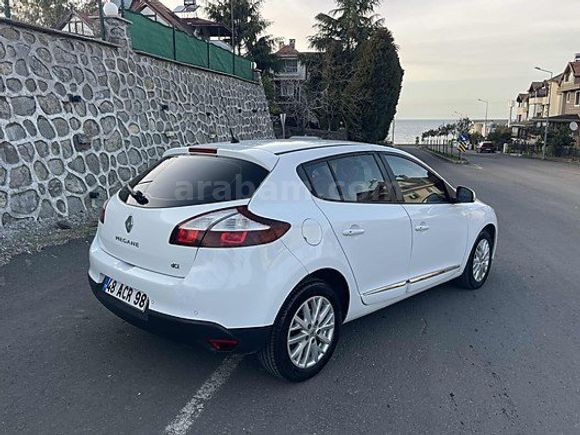 2015_MODEL_HATASIZ_OTOMATİK_120 BIN KM'DE