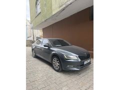 Sahibinden Skoda SuperB 1.6 TDI Style 2018 Model  185.000 km Füme