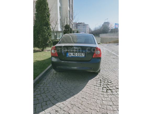Sahibinden Düşük Km Temiz Ford Focus 1.6 Trend  2009 Model