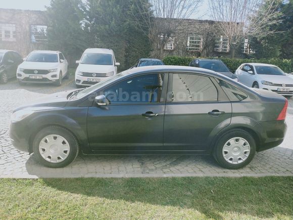 Sahibinden Düşük Km Temiz Ford Focus 1.6 Trend  2009 Model