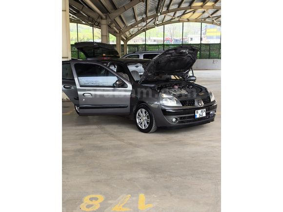 Sahibinden Renault Clio 1.4 Privilege 2002 Model  245.000 km Füme