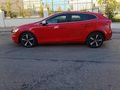 Volvo v40....