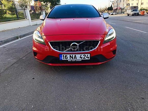 Volvo v40....