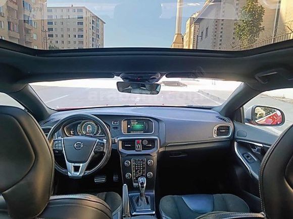 Volvo v40....