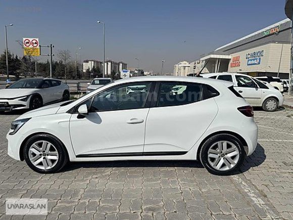 YETKİLİ BAYİ'DEN RENAULT CLIO 1.0 TCE JOY 90 HP