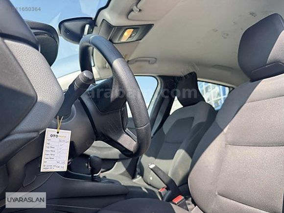 YETKİLİ BAYİ'DEN RENAULT CLIO 1.0 TCE JOY 90 HP