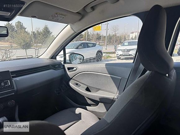 YETKİLİ BAYİ'DEN RENAULT CLIO 1.0 TCE JOY 90 HP