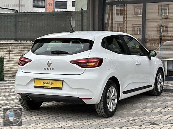 ŞEVİKLERDEN 2022 MODEL RENAULT CLİO 1.0 TCE OTOMATİK BOYASIZZ.