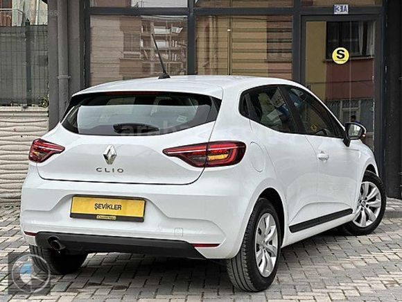 ŞEVİKLERDEN 2022 MODEL RENAULT CLİO 1.0 TCE OTOMATİK BOYASIZZ.