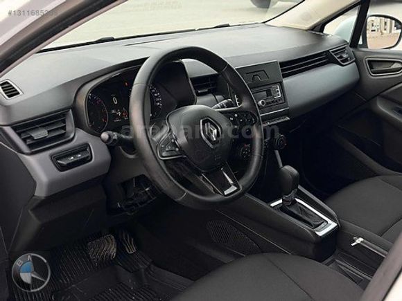 ŞEVİKLERDEN 2022 MODEL RENAULT CLİO 1.0 TCE OTOMATİK BOYASIZZ.