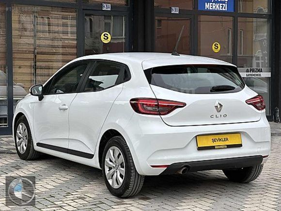 ŞEVİKLERDEN 2022 MODEL RENAULT CLİO 1.0 TCE OTOMATİK BOYASIZZ.