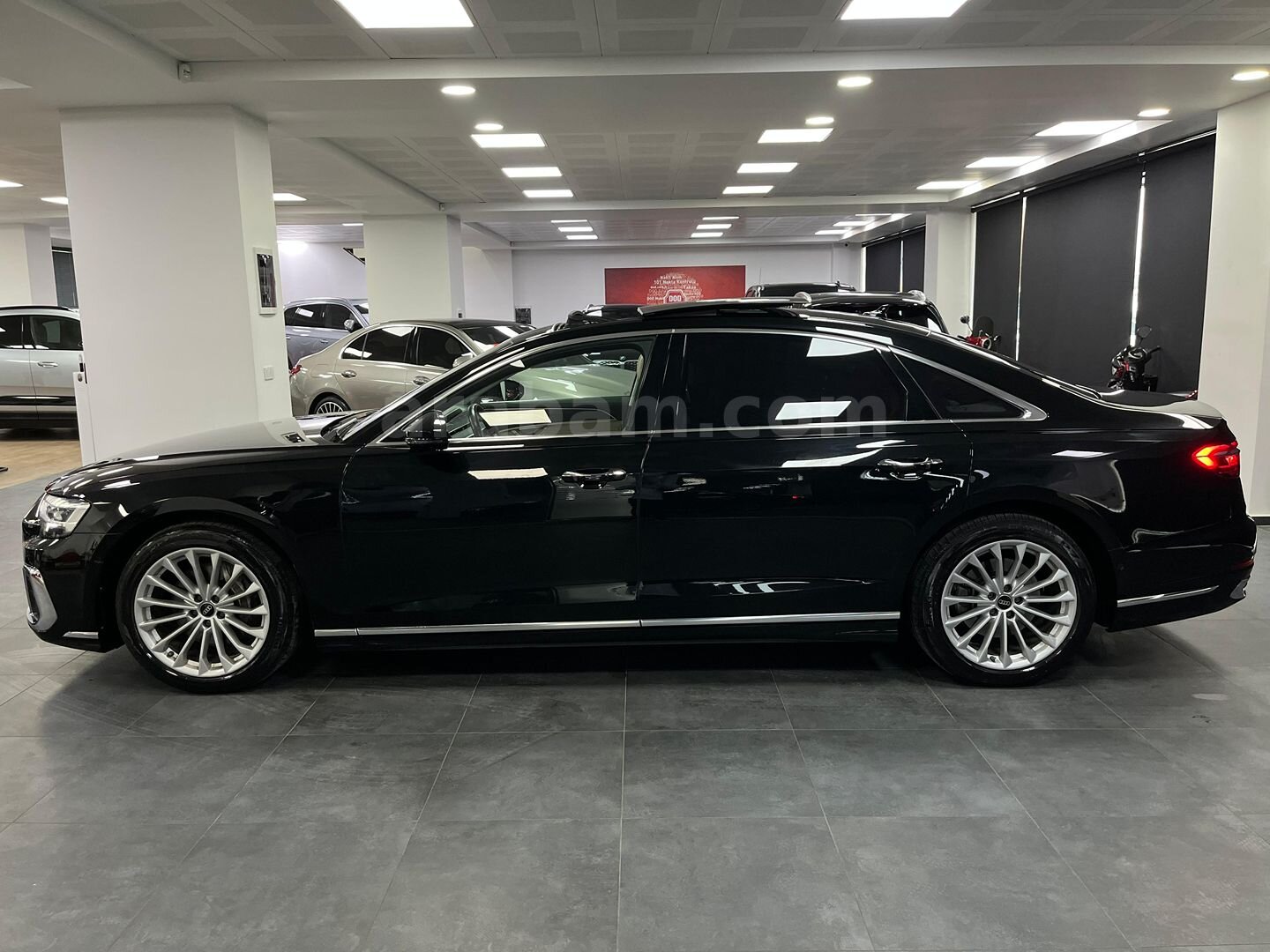 Galeriden Audi A8 50 TDI Quattro Long 2022 Model İstanbul 49.561 km Siyah 7