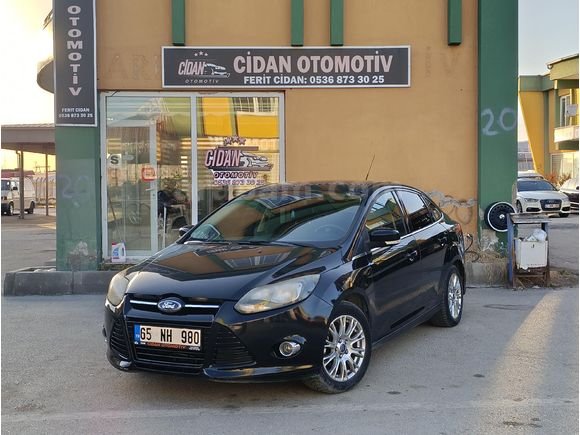 Galeriden Ford Focus 1.6 Ti-VCT Titanium 2012 Model Van