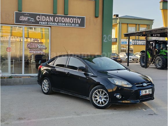 Galeriden Ford Focus 1.6 Ti-VCT Titanium 2012 Model Van