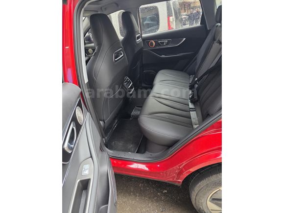 Sahibinden Chery Tiggo 7 Pro Max Intelligent 2025 Model  6.001 km Kırmızı