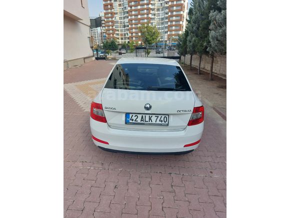 Sahibinden Skoda Octavia 1.6 TDI Optimal 2015 Model  157.000 km Beyaz