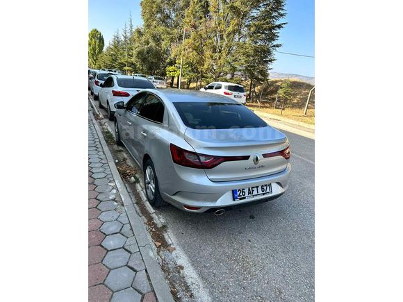 Sahibinden Renault Megane 1.3 TCe Joy 2019 Model 