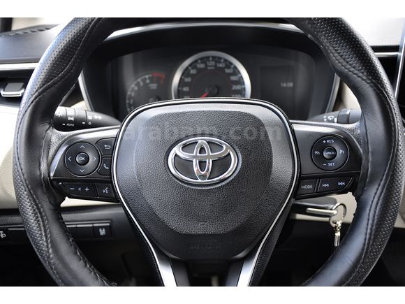 BİLENLER OTO'DAN 2019 COROLLA TEMİZ DÜŞÜK KM'Lİ YAKIT CİMRİSİ