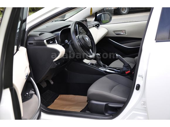 BİLENLER OTO'DAN 2019 COROLLA TEMİZ DÜŞÜK KM'Lİ YAKIT CİMRİSİ