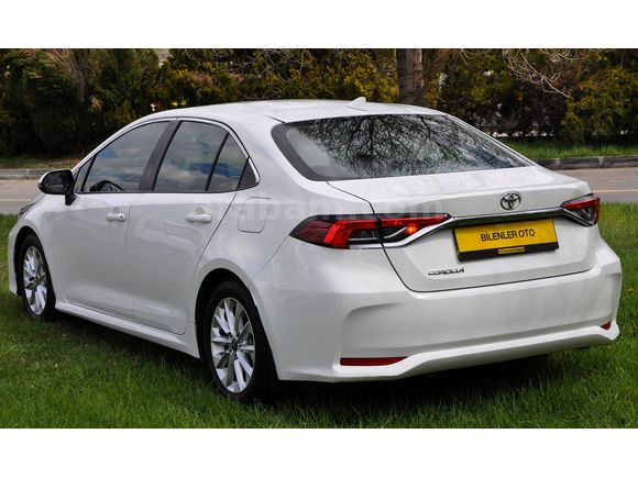 BİLENLER OTO'DAN 2019 COROLLA TEMİZ DÜŞÜK KM'Lİ YAKIT CİMRİSİ