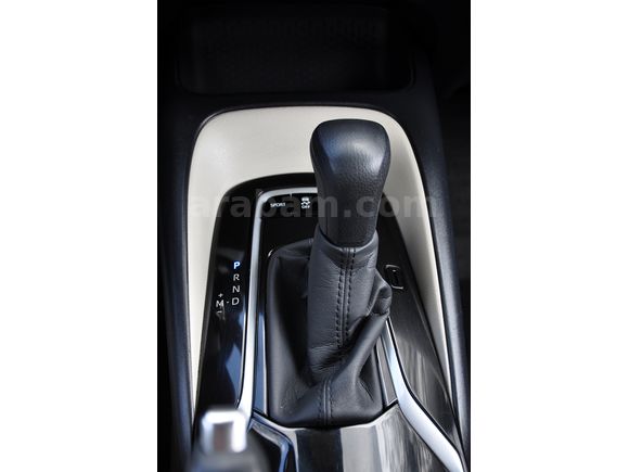 BİLENLER OTO'DAN 2019 COROLLA TEMİZ DÜŞÜK KM'Lİ YAKIT CİMRİSİ