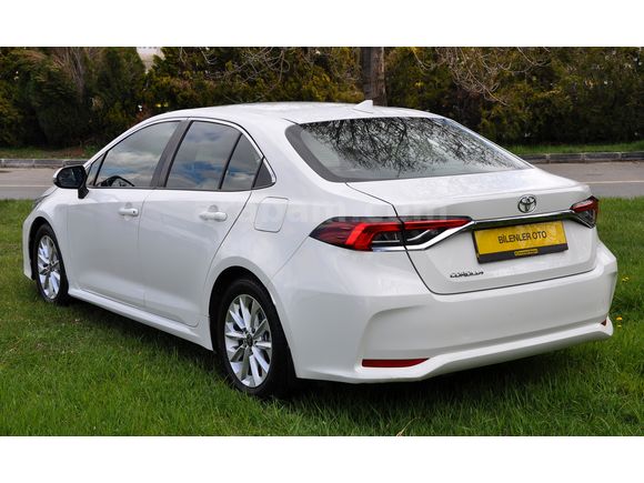 BİLENLER OTO'DAN 2019 COROLLA TEMİZ DÜŞÜK KM'Lİ YAKIT CİMRİSİ