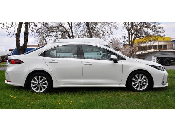 BİLENLER OTO'DAN 2019 COROLLA TEMİZ DÜŞÜK KM'Lİ YAKIT CİMRİSİ